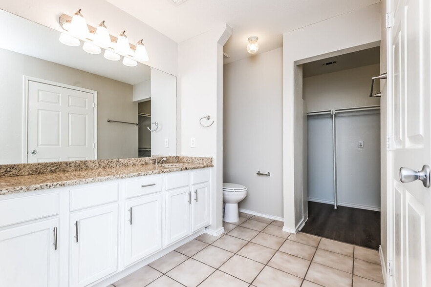 Building Photo - 6072 Grand Champion Blvd