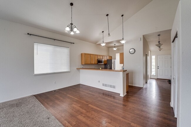 Building Photo - Beautiful 4 bed 3.5 Bath House in NE Fort Collins!