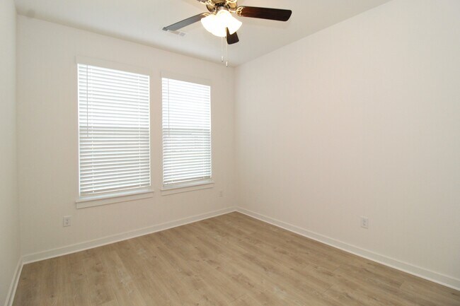 Building Photo - 2309 Langford St