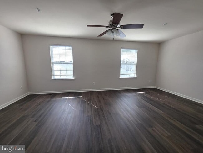 Building Photo - 234 Garrison Way