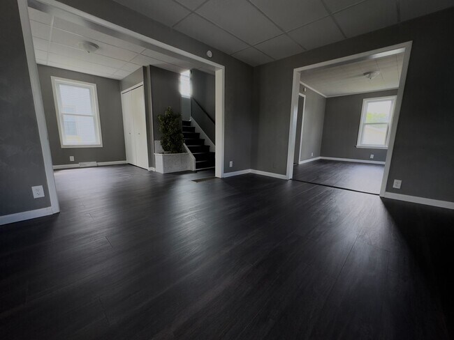 Building Photo - Rent to Own in Crestline Available Now