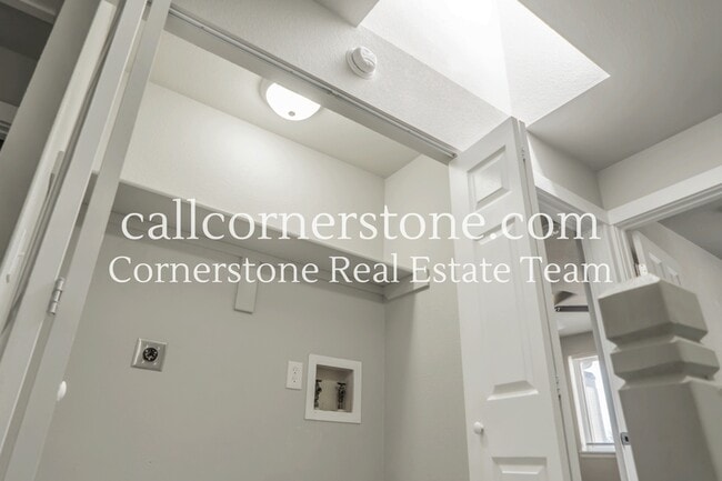 Building Photo - 4877 Bluestem Dr