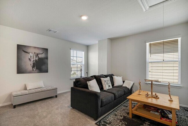 Building Photo - APPLEWOOD UNIT 1