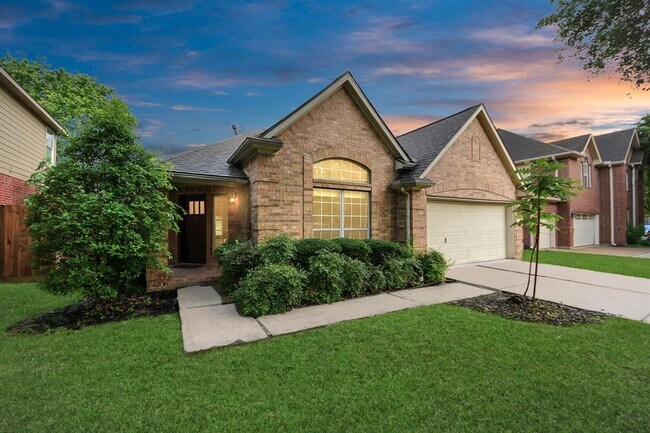 Building Photo - 5931 Mettler Ln