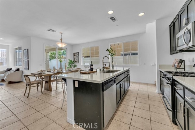 Building Photo - 2957 S Via Belamaria