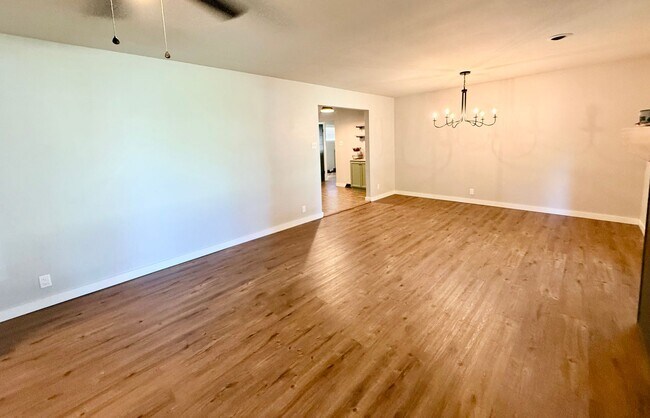 Building Photo - 316 Marzee Ann Dr