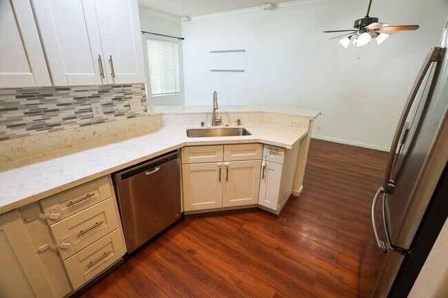 Building Photo - 2942 Claremore Ln