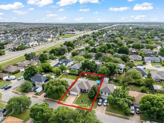 Building Photo - 505 Eaglecreek Dr