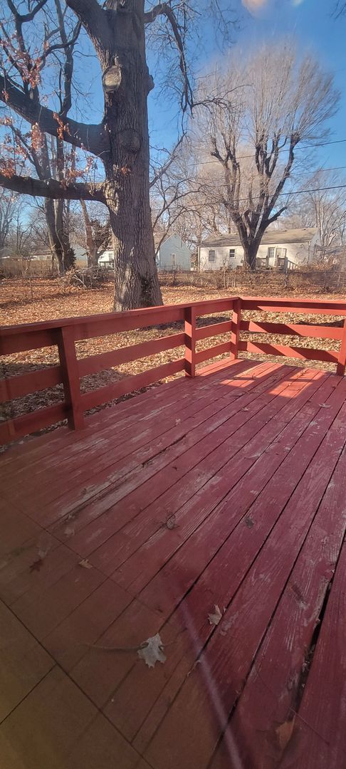 Building Photo - Beautiful Blue 3 Bed 1 Bath Home