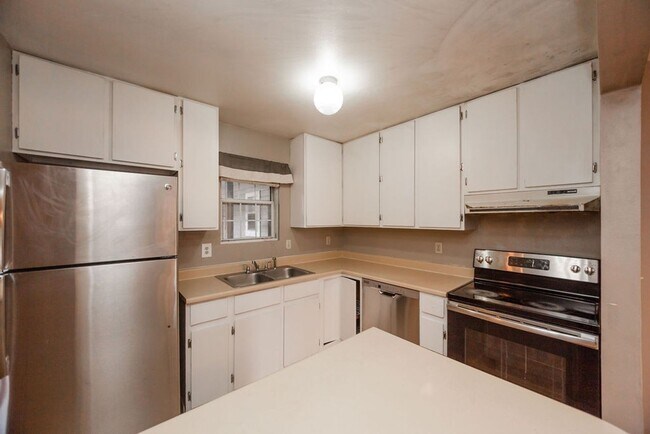 Building Photo - 720 City Park Ave