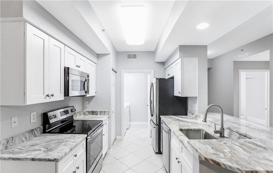 Building Photo - 4635 Saint Croix Ln