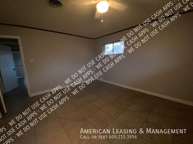 Building Photo - 3549 Drexel Ave