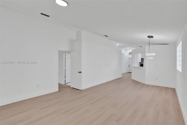 Building Photo - 4114 Sapphire St