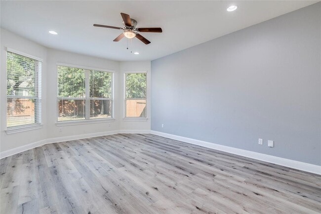 Building Photo - 5728 Siragusa Dr