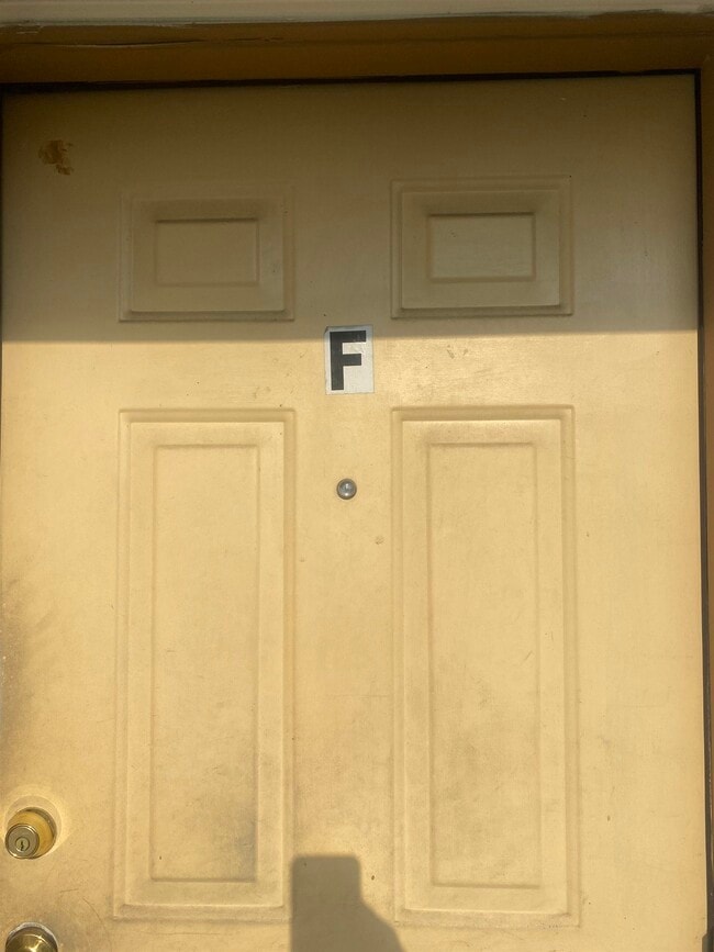 Building Photo - 1102 Greentree Ct