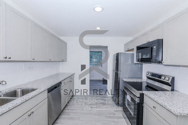 Building Photo - 1026 Lynhurst Dr SW