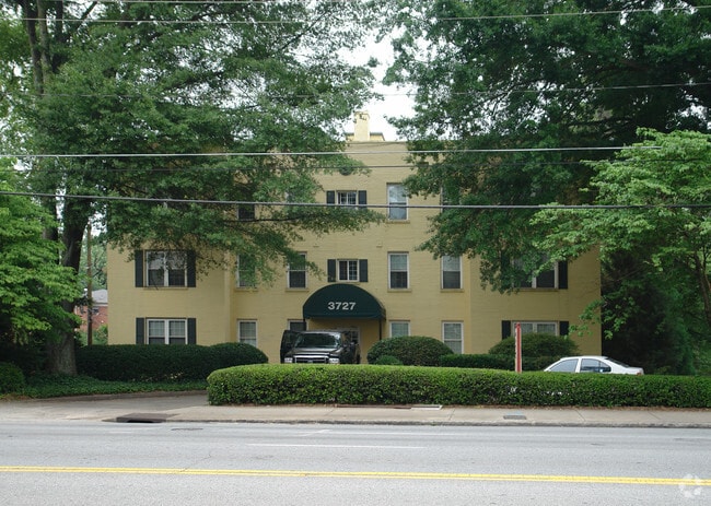 Building Photo - Peachtree Manor