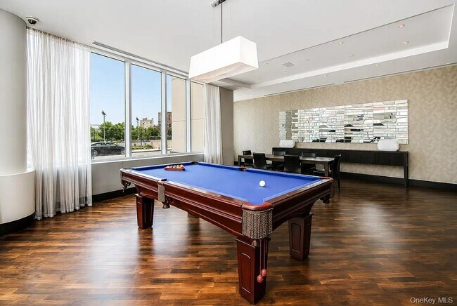 Building Photo - 22 N 6th St