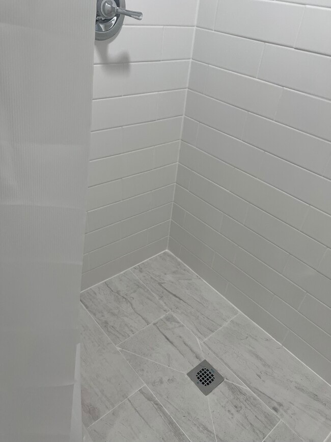 Building Photo - 7441 Convair Dr