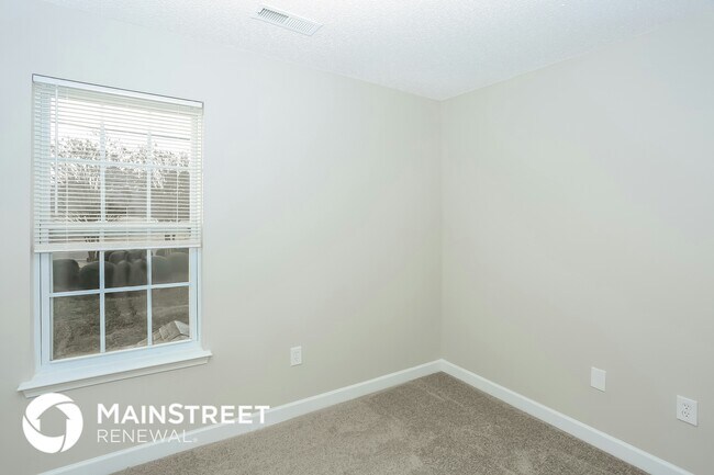 Building Photo - 823 Winthrop Ln