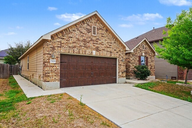 Building Photo - Stylish 3BR + Flex Home with Solar Near Randolph AFB - Realtor Commission: $500