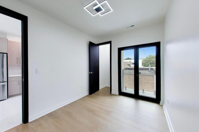 Building Photo - 6344 Hennings Ct