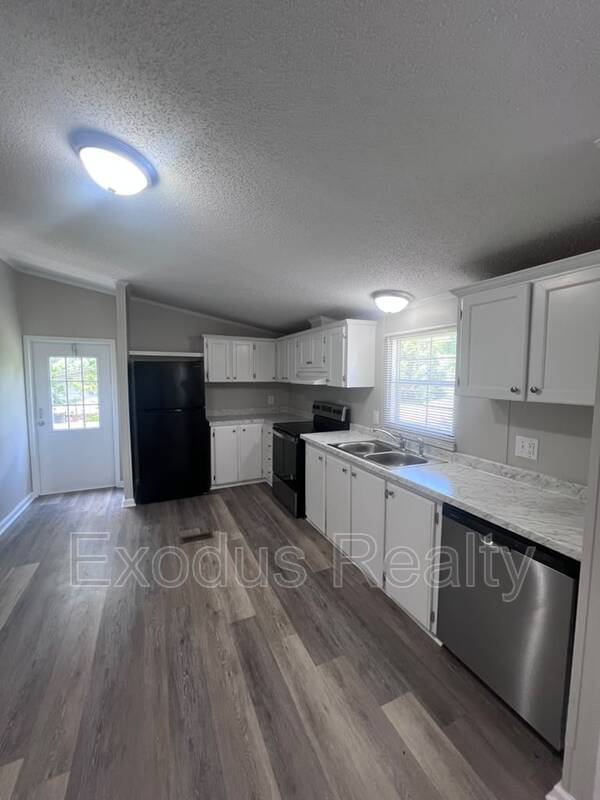 Building Photo - 114 Kathleen Terrace