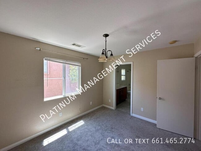 Building Photo - 37230 Queen Anne Pl