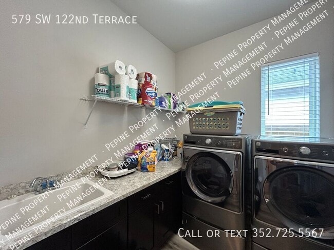 Building Photo - 579 SW 122nd Terrace