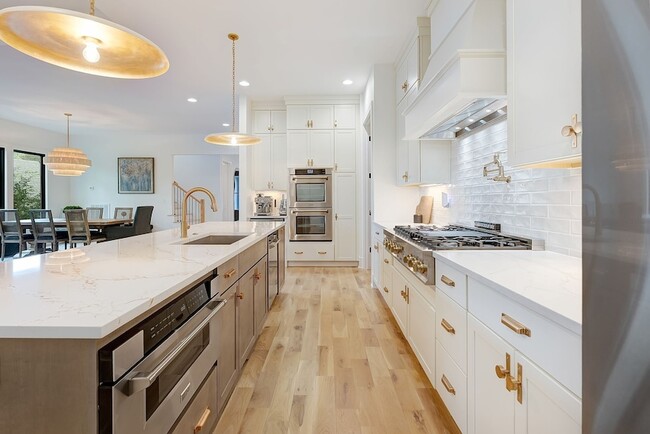 Building Photo - 3733 Estes Rd