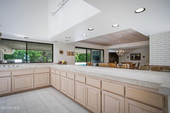 Building Photo - 31 Alviso Dr