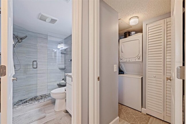 Building Photo - 6365 Bahia Del Mar Blvd S