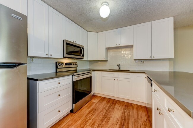 Building Photo - 840 North St