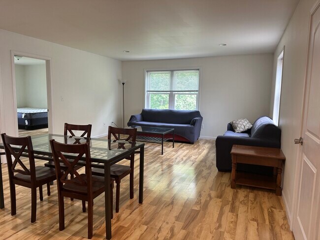 Building Photo - 175 Kendall Ave