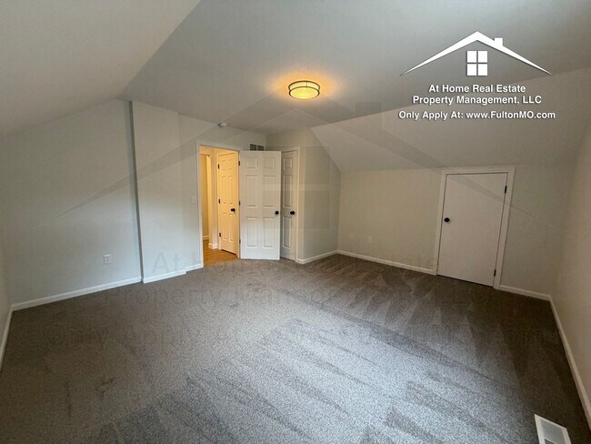 Building Photo - 1011 Greystone Ct