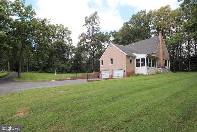 Building Photo - 314 Casey Dr
