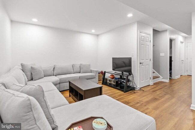 Building Photo - 1318 Bay Ridge Ave