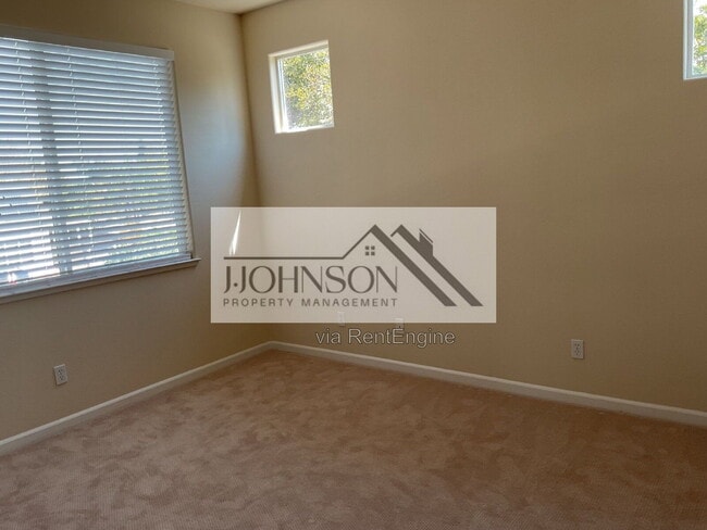 Building Photo - 2408 Victor Ct