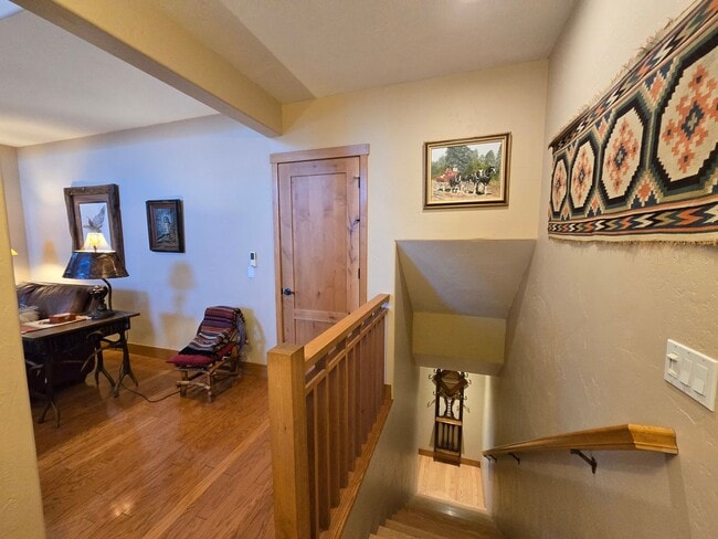 Building Photo - For Rent: Luxury Furnished Riverside Townhome *All Utilities Included*