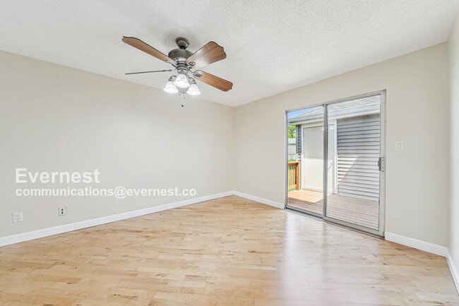 Building Photo - 1521 Oriole Ln