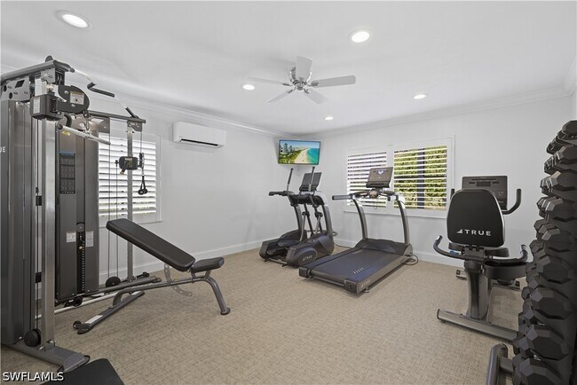 Building Photo - 7040 Pelican Bay Blvd