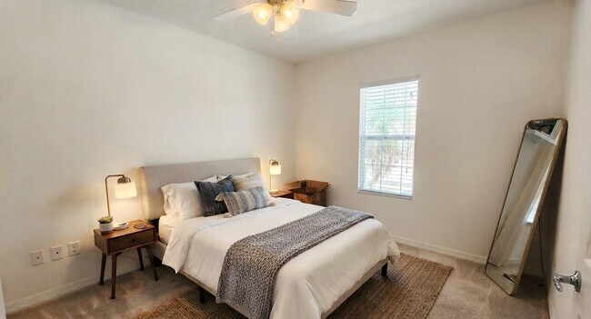 Building Photo - 2868 W Community Dr