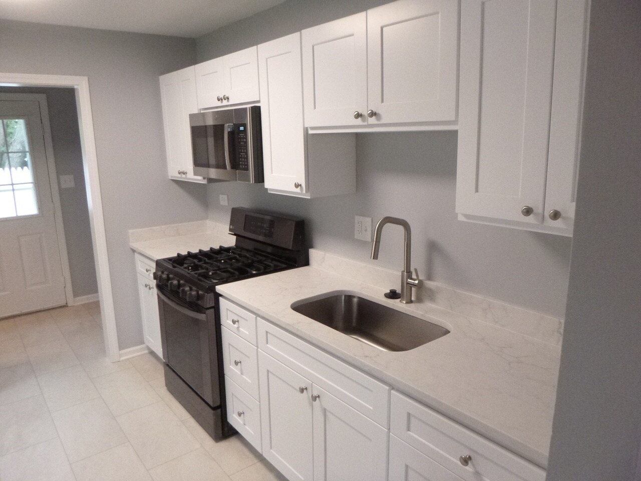 Building Photo - 305 Four Winds Way