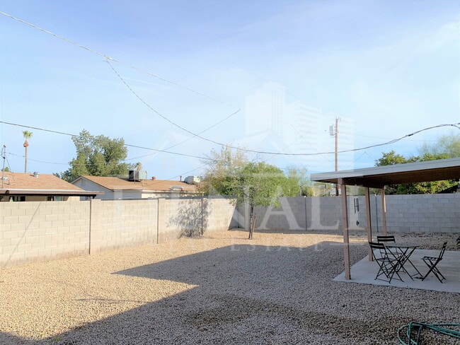Building Photo - 3510 E Ludlow Dr