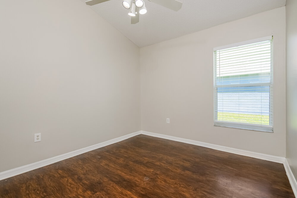 Building Photo - 1320 Creekview Ct