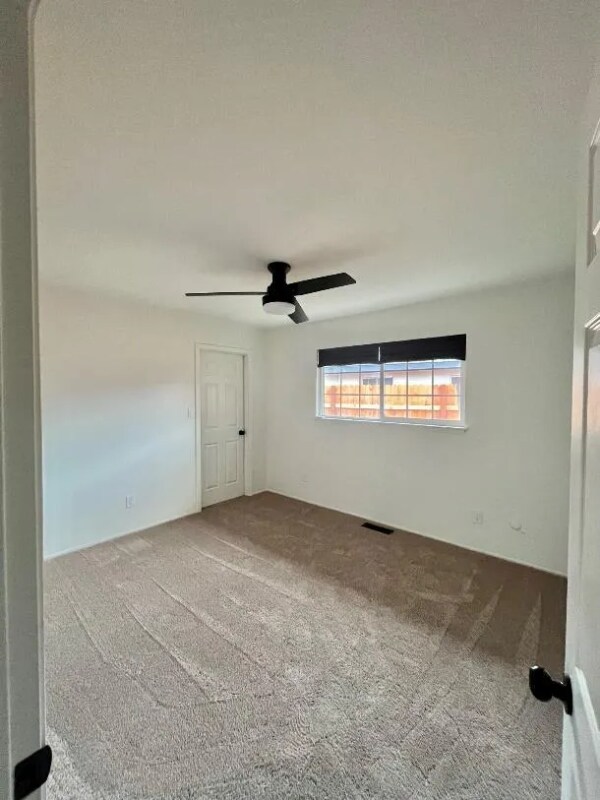 Building Photo - 1402 Chapala Way