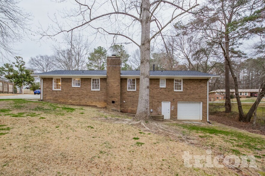 Building Photo - 3842 Wesley Dr