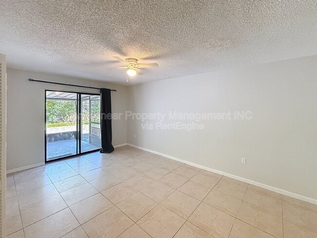 Building Photo - 10597 101st Ave