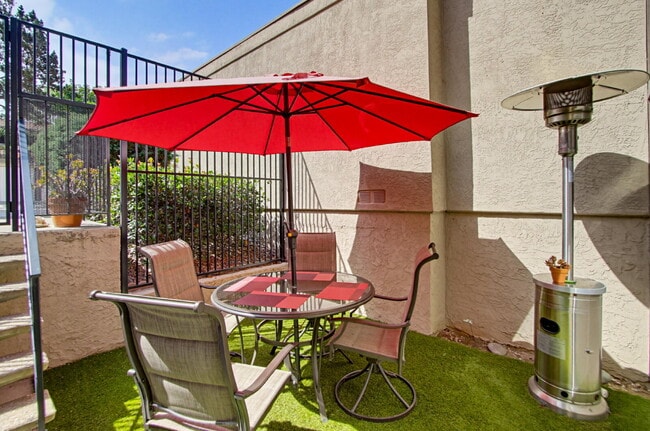 Building Photo - $3,200 - Charming 2-Bedroom + Optional 3rd Bedroom/Office Condo in Desirable Oaks North 55+ Commu...