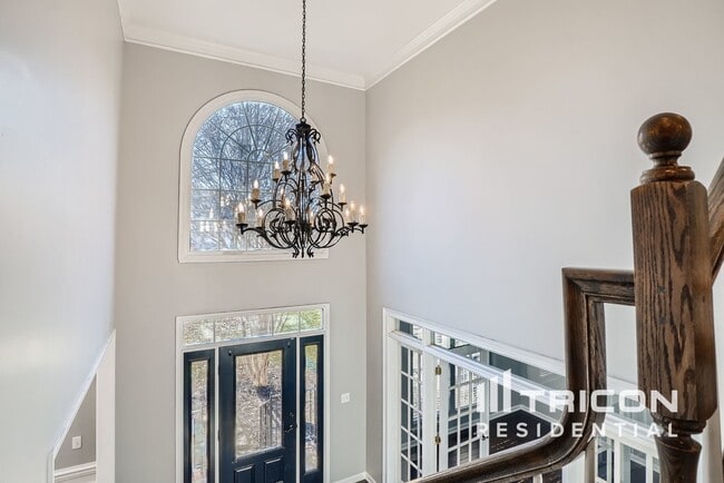 Building Photo - 15510 Robsart Ct